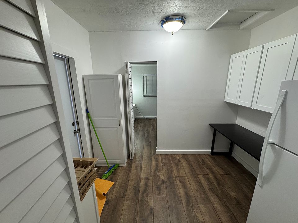 1st image of 3090 SW 79th Ave #1
