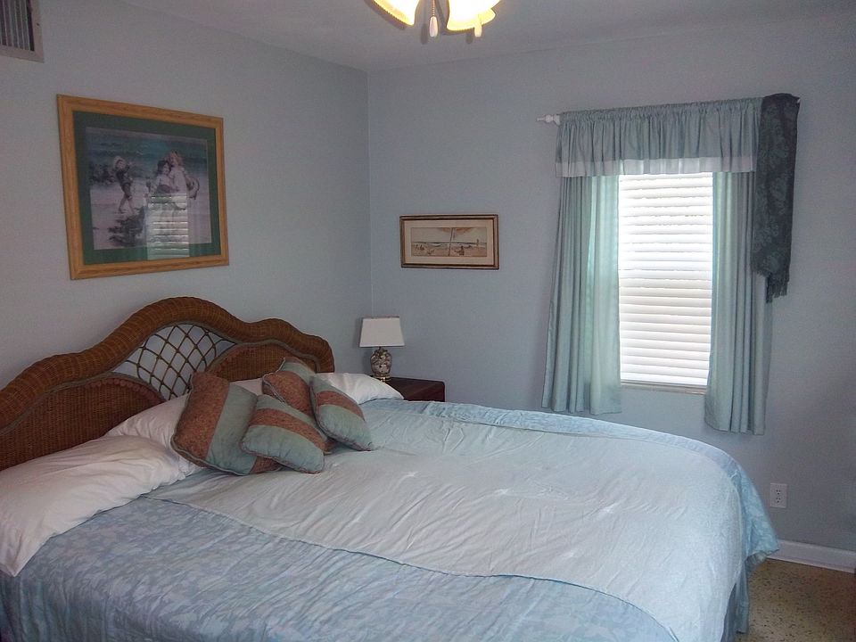 Master bedroom (king)