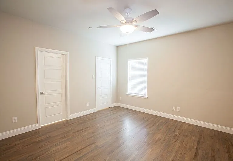 8586 Church St — Photo 16