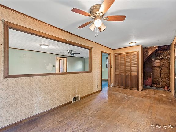 3rd image of 38580 N Drexel Blvd