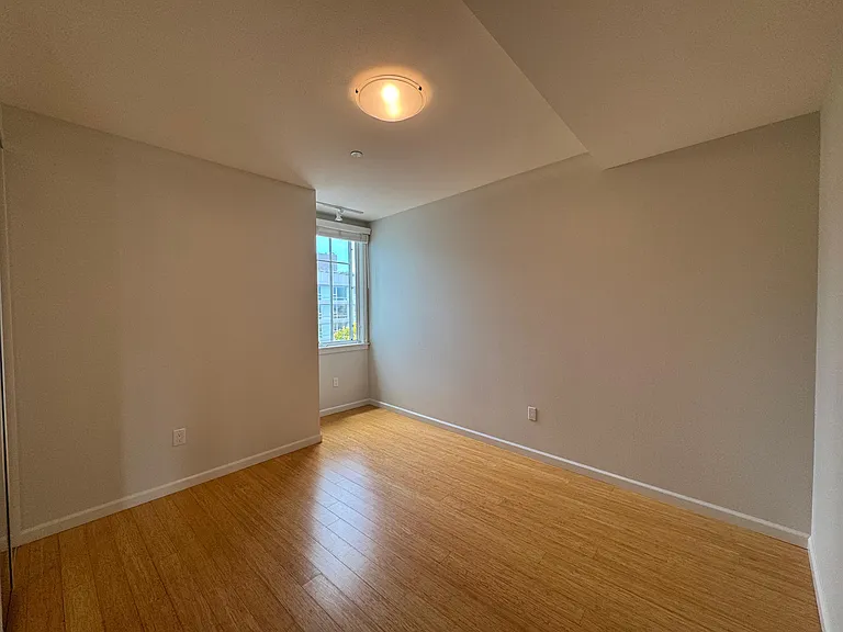 Addison Arts Apartments — Photo 186