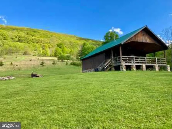 678 Black Bear Ln, Mathias, WV 26812
