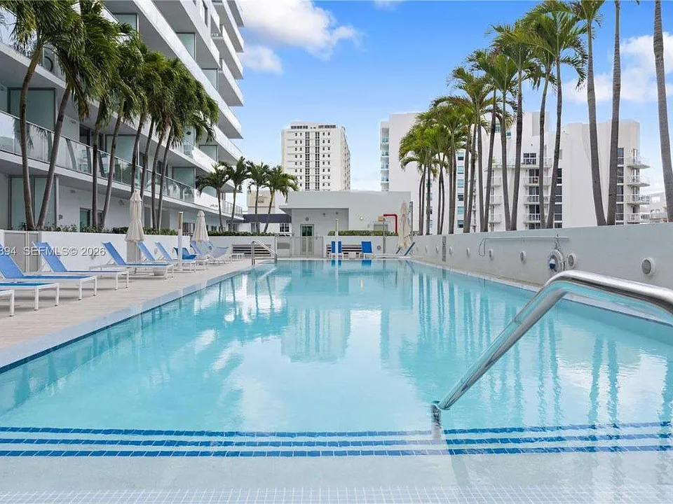 1600 SW 1st Ave #700