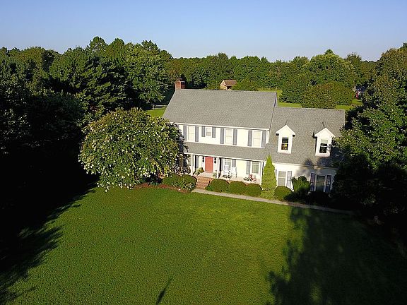 2nd image of 2613 Pine Forest Ln