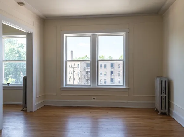 2712 N Milwaukee Ave, Chicago, IL