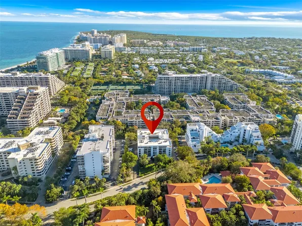 100 Ocean Lane Dr APT 301, Key Biscayne, FL 33149