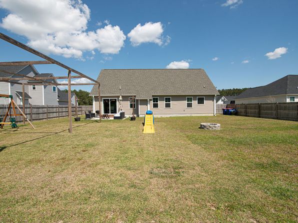 310 Sunrose Dr, Maysville, NC 28555