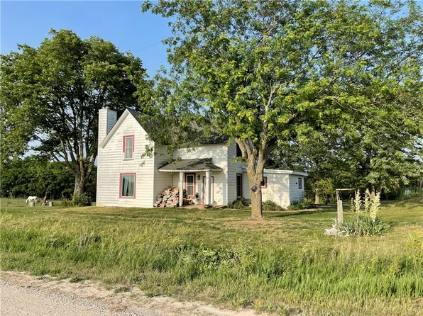 1810 70th Ave, Knoxville, IA 50138