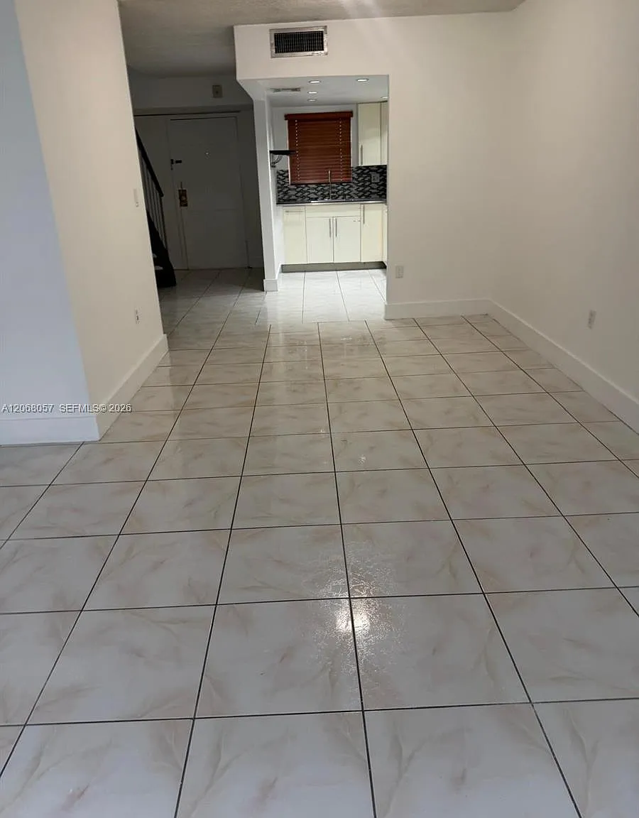 Park East Condo — Photo 3