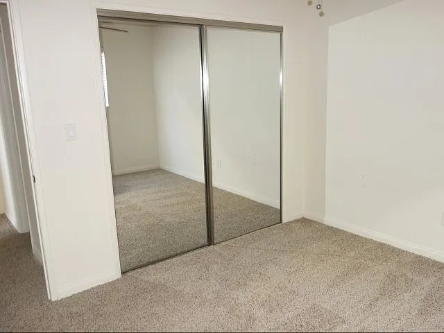 4827 Niagara Avenue San Diego, CA 92107-Elan Pacific Palms Apartment Homes-Bedroom