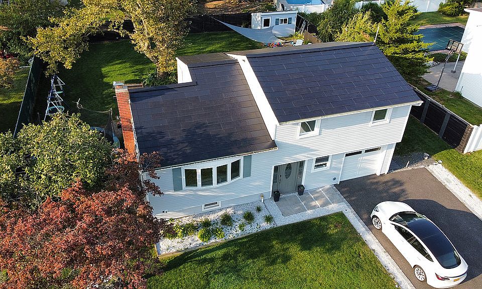 1st image of 17 Lark Dr