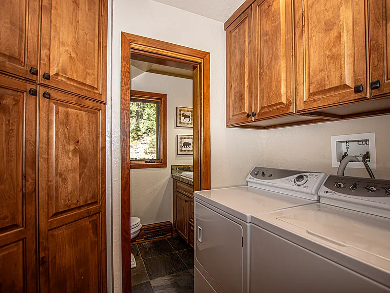 725 Balsam Ln — Photo 7