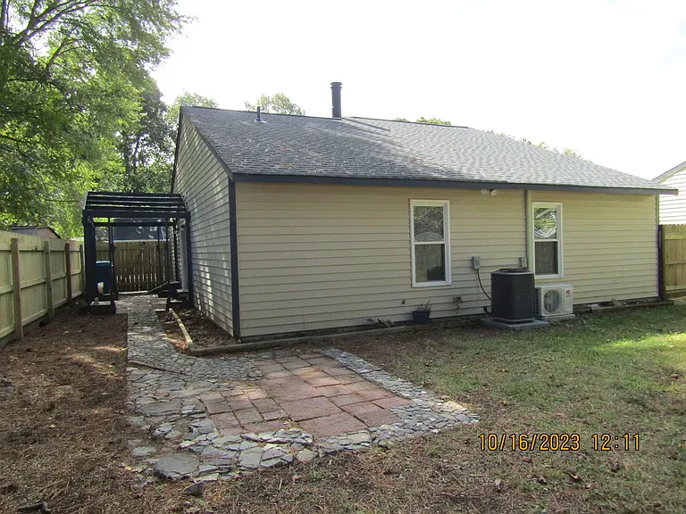 1256 Eaglewood Dr — Photo 33