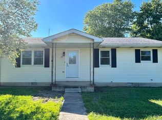 204 N 3rd St, Allendale, IL 62410