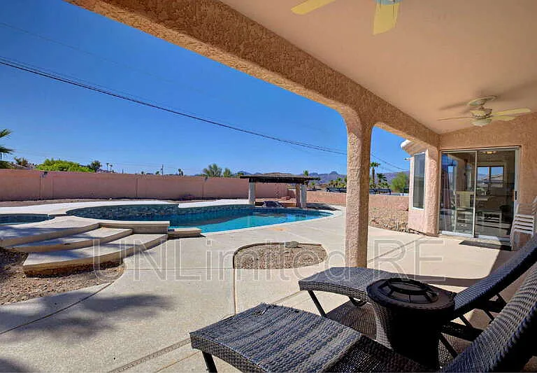 304 Acoma Blvd S — Photo 23