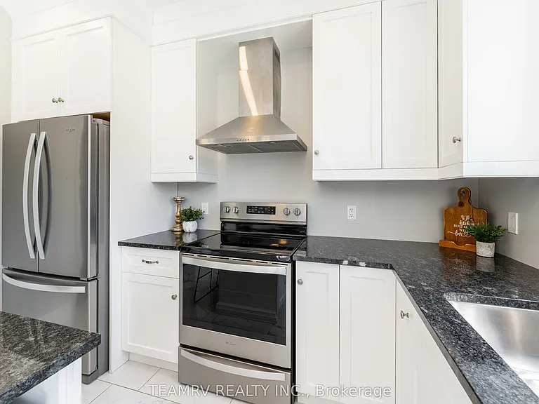 382 Masters Dr — Photo 17