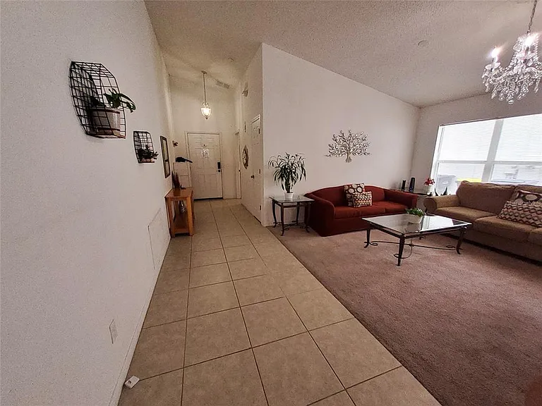 944 Lockbreeze Dr — Photo 6