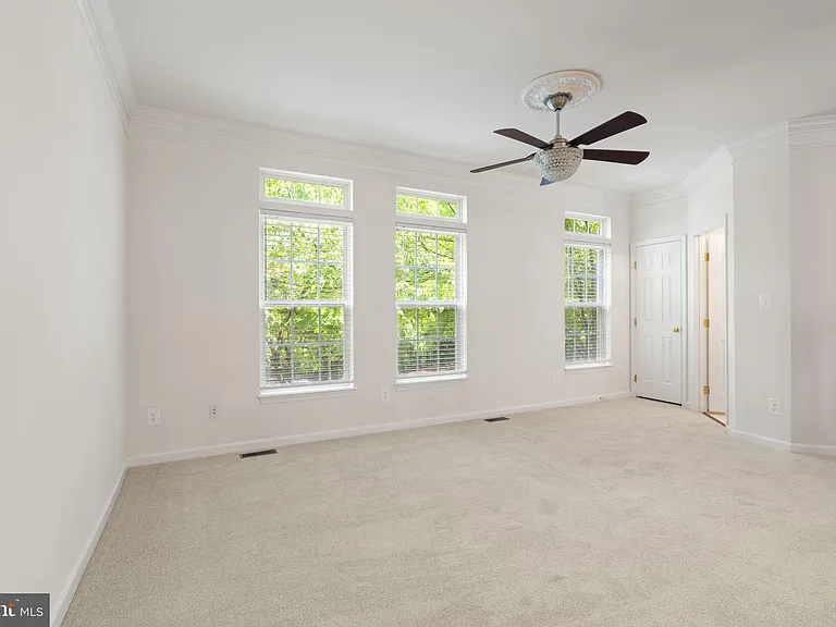 2225 Potomac Club Pkwy — Photo 18