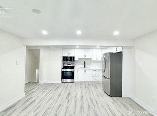 383 Rexford Dr #2, Hamilton, ON L8W2M4