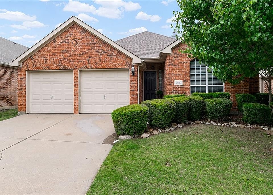 1st image of 2420 Pheasant Dr