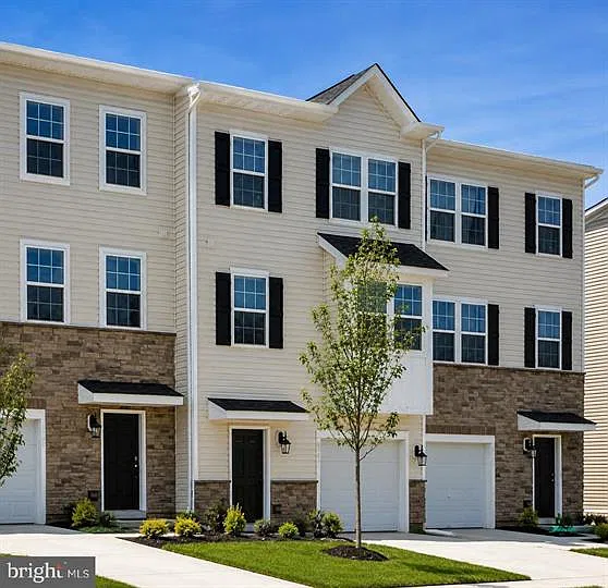 3 bed, 2.5 bath, 1969 sqft, $2,850 — Photo 1