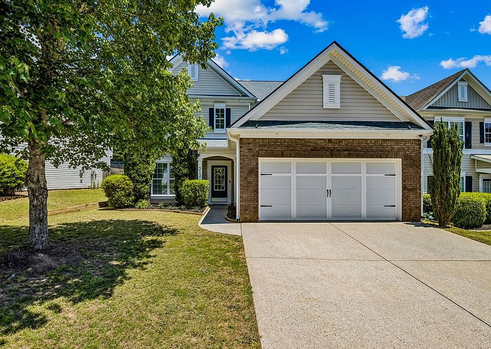 1st image of 313 Woodland Pass
