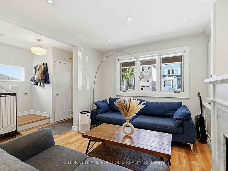 222 Hillsdale Ave E — Photo 9
