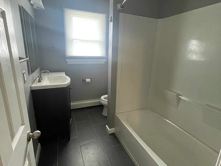 1132 Bardell Dr — Photo 12
