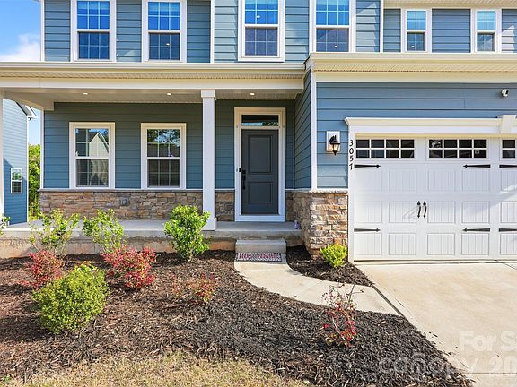 3rd image of 3057 Ballester Rd
