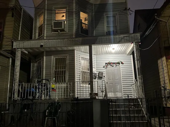 35-44 100 st. street, Corona, NY 11368