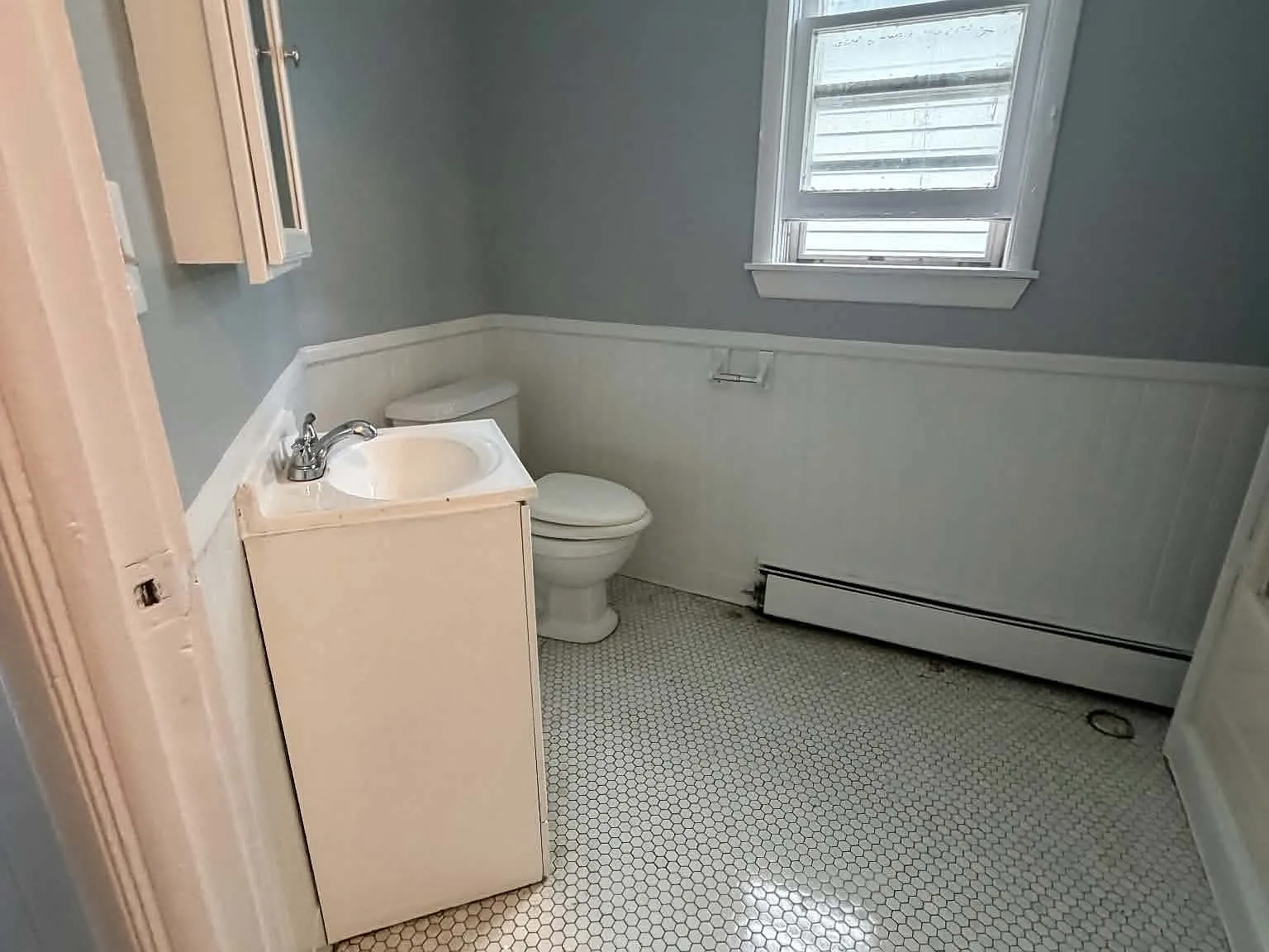 3 bed, 800 sqft, $950 — Photo 4