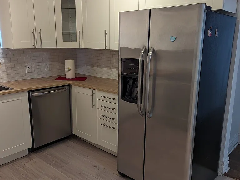 298 Wallace Ave S #MAIN AND UPPER — Photo 13
