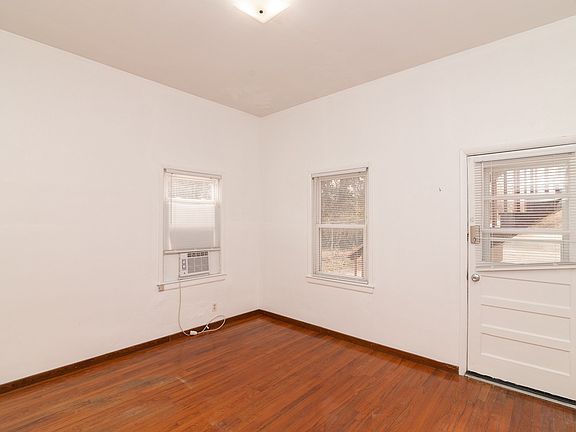 2nd image of 712 E McCarty St #1