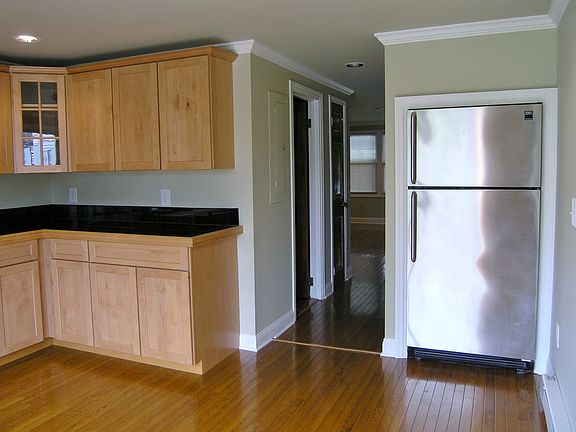 4th image of 110 Beachview Ave Unit 226