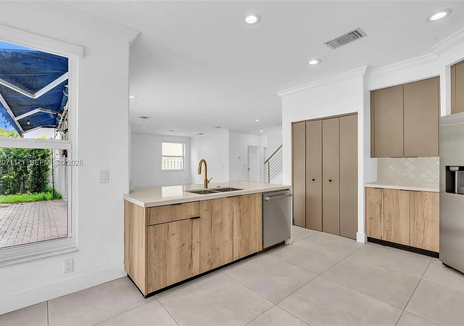 3433 SW 52nd Court 3433, Hollywood, FL 33023 - 5415 — Photo 3