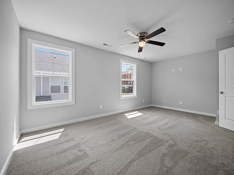 302 Starfish Ln — Photo 31