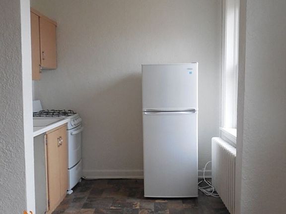 4th image of 7527 W National Ave #305