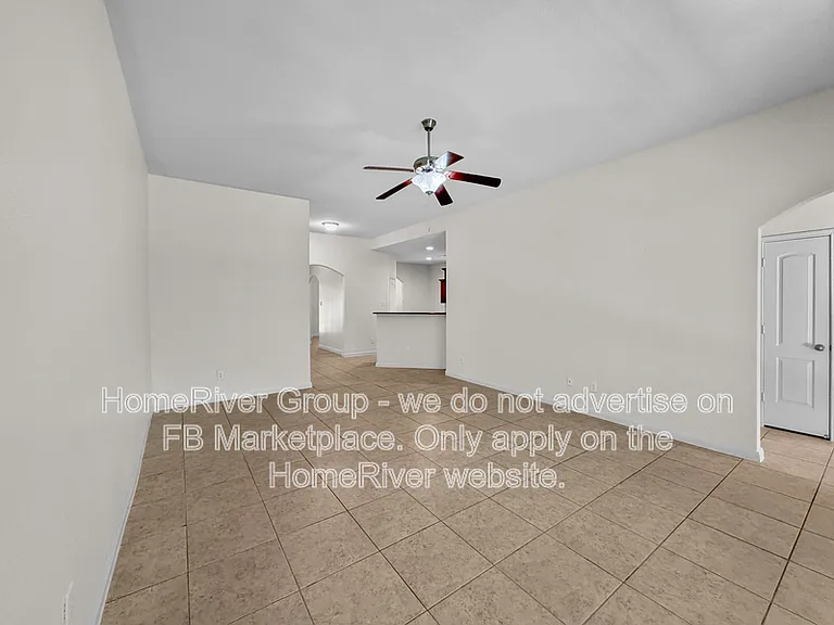1720 Persimmon Dr — Photo 3