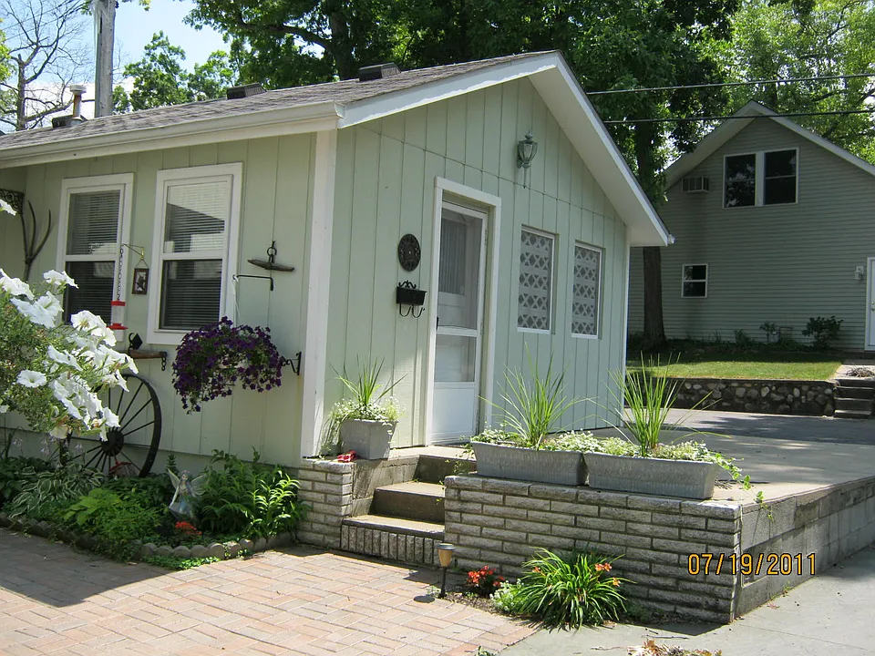2 bdrm guest house
