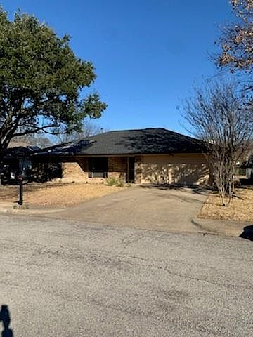 1st image of 203 Tanglewood Ln