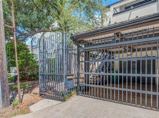 5104 Scotland St, Houston, TX 77007