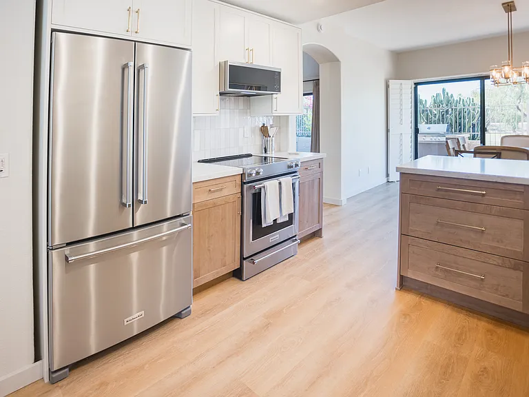 7921 E Joshua Tree Ln — Photo 4