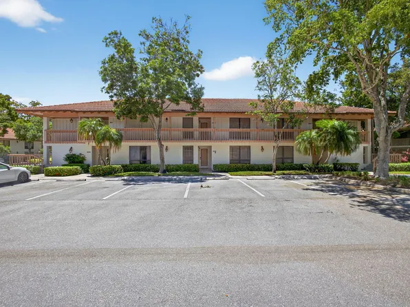 409 Brackenwood Lane S, Palm Beach Gardens, FL 33418