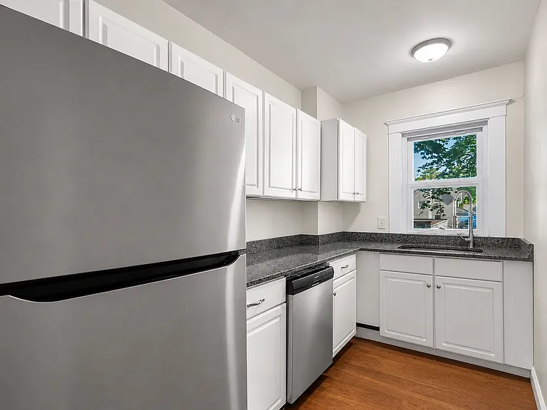 14 Forest Ave #2 — Photo 3