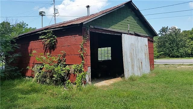 2nd image of 3458 Highway 49