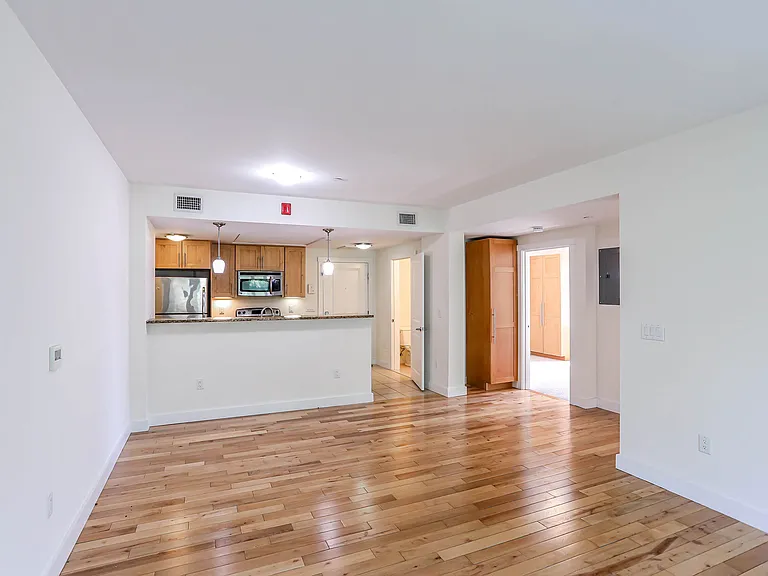 Park87 Apartments — Photo 13