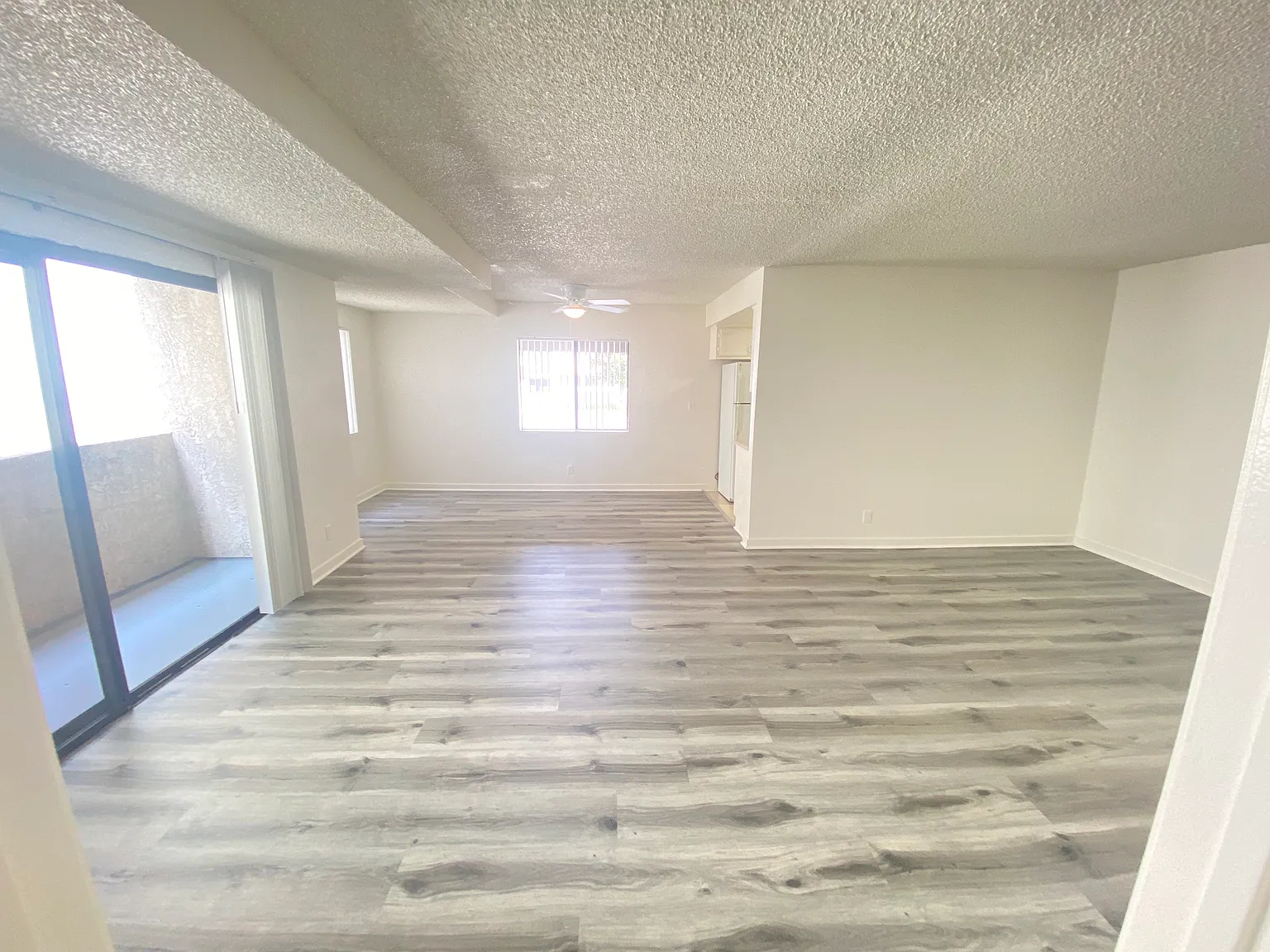 2 bed, 2.0 bath, 1050 sqft, $2,695 — Photo 2