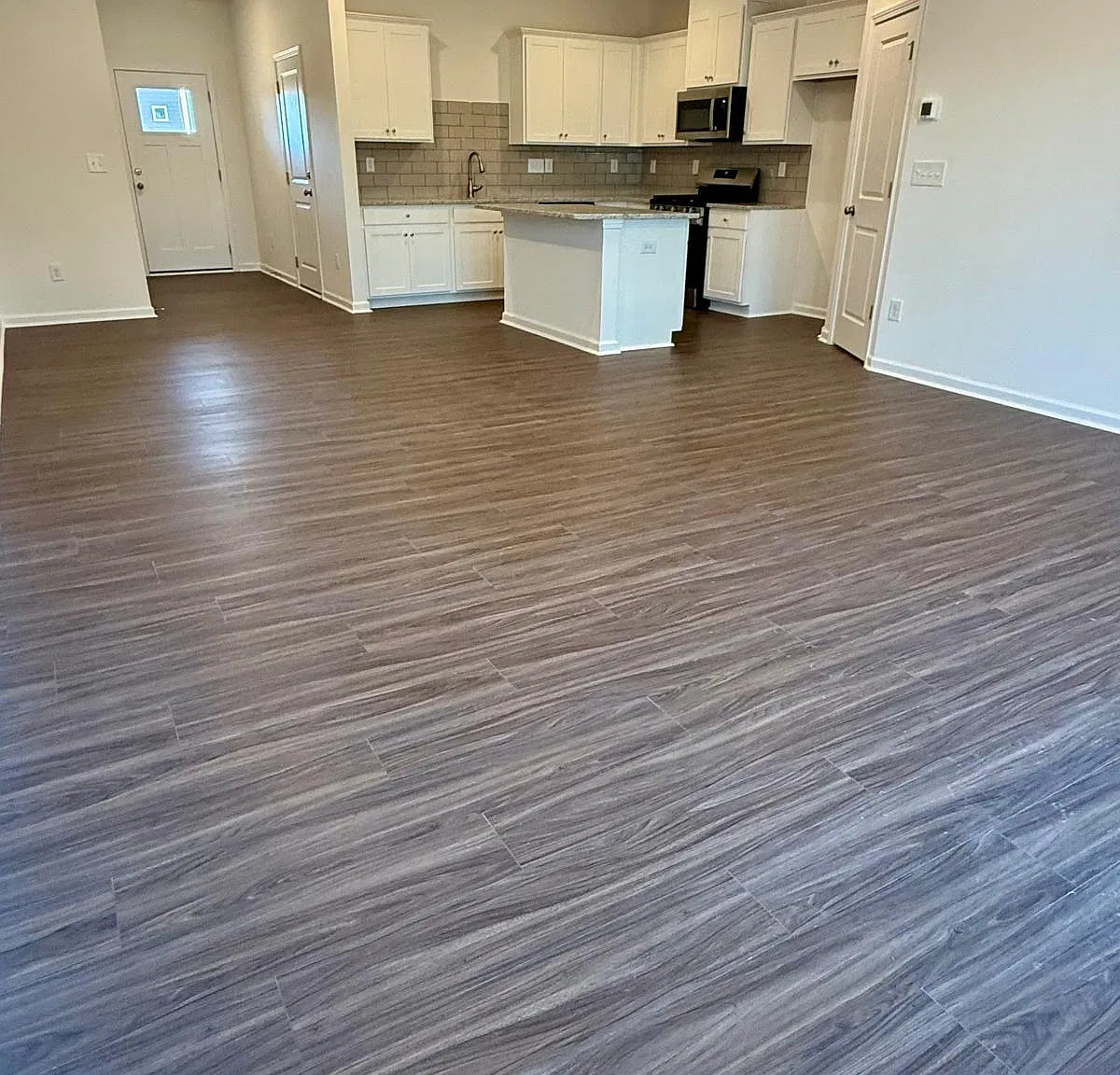 3 bed, 2.5 bath, 1601 sqft, $2,250 — Photo 4