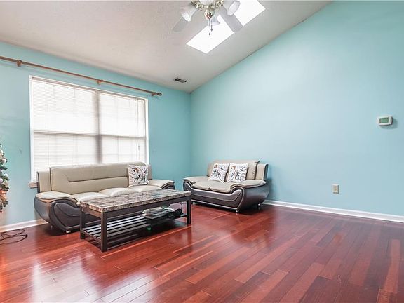 4th image of 7817 Jaclyn Dr