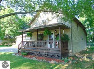 420 Moyer Ave, Alma, MI 48801